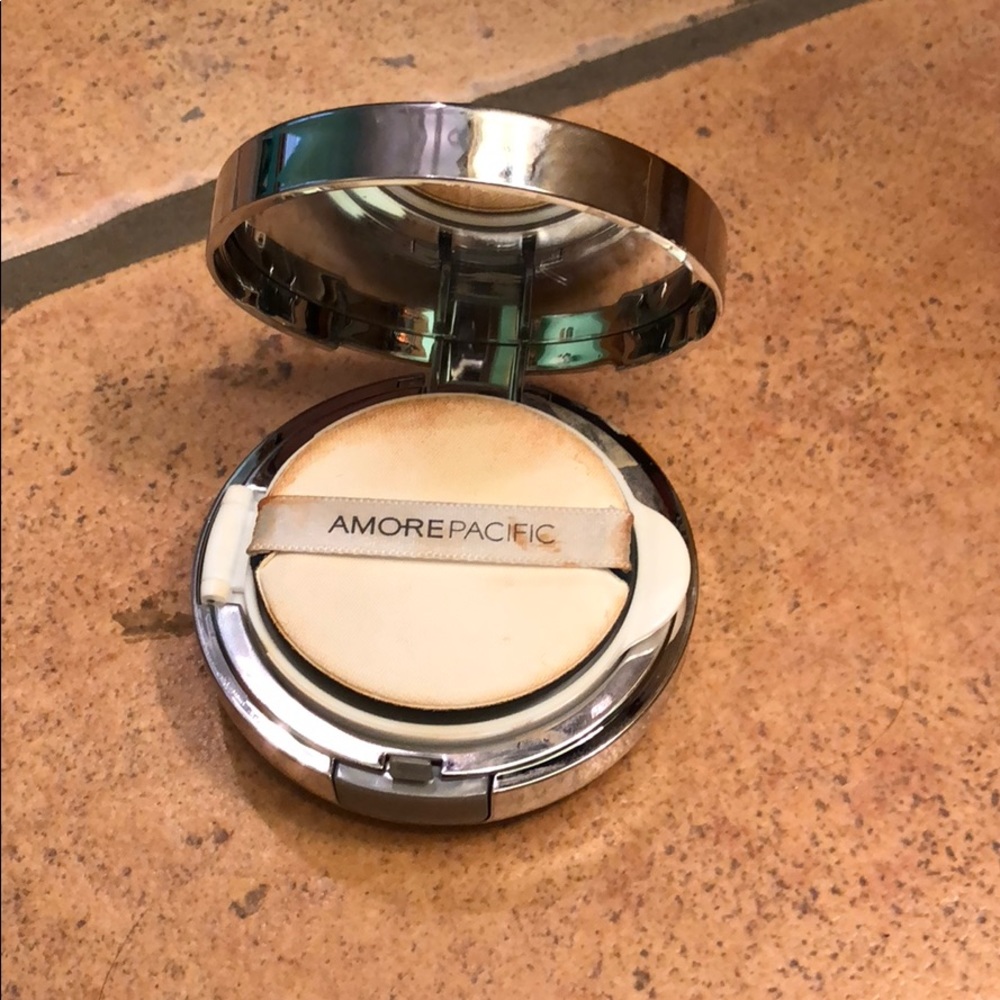 Amore Pacific Makeup Compact